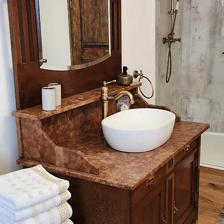 Schloss בית אירוח *